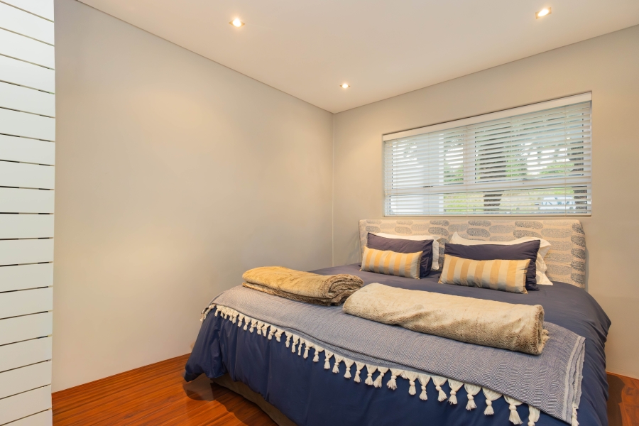 To Let 3 Bedroom Property for Rent in Sea Point Western Cape